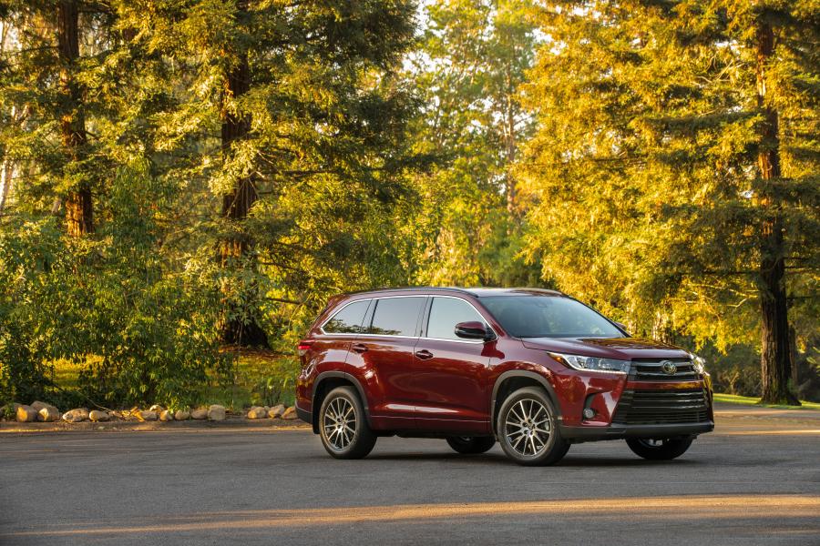  Toyota Highlander SE 2016 года  (фото 11 из 16)